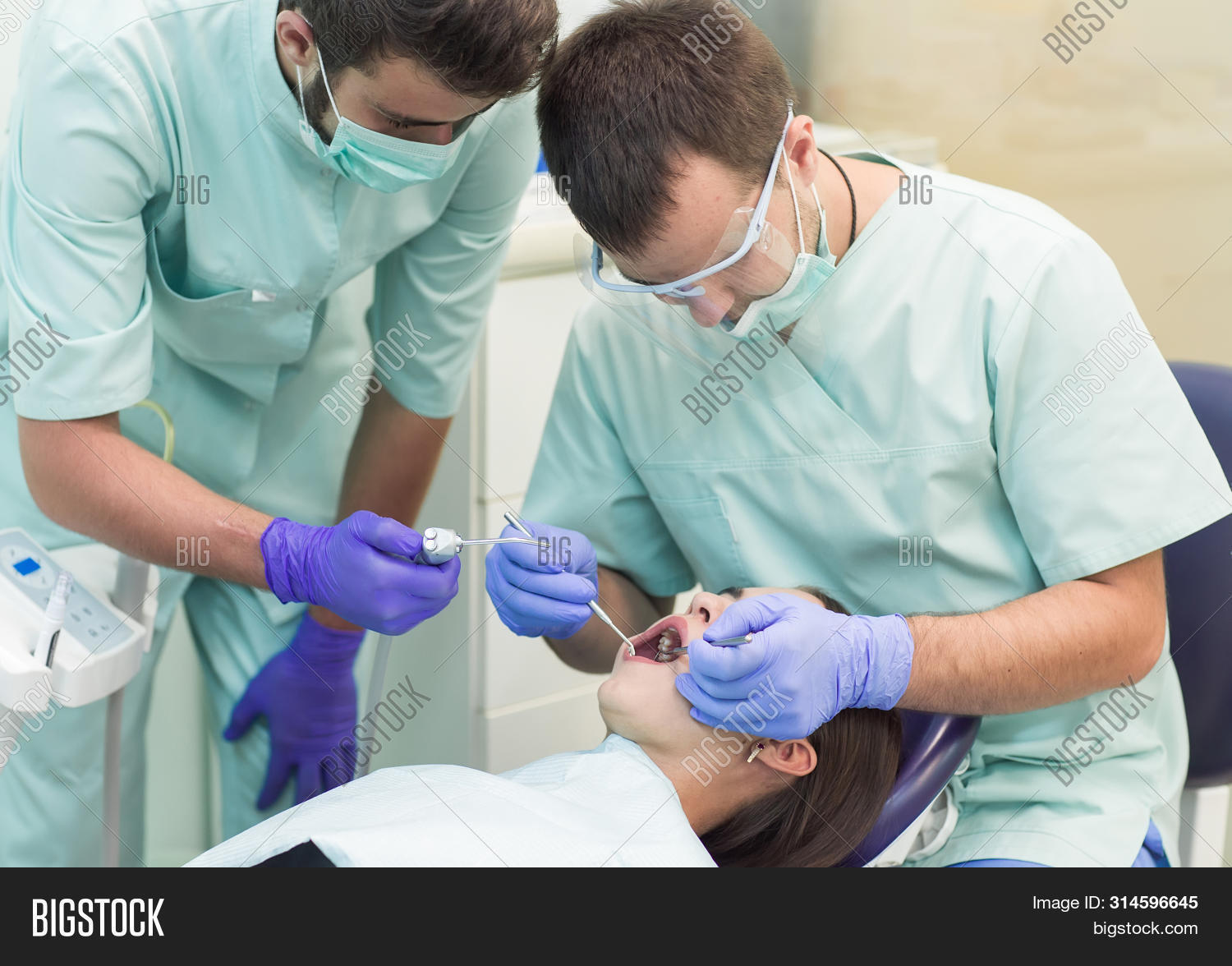 Инструменты в стоматологии для медсестер. Стоматологические инструменты с названиями. Ассистент стоматолога инструменты. Стоматологические инструменты. Инструменты врача стоматолога.