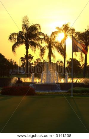 Coucher de soleil sur le Putting Green fontaine