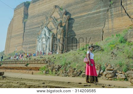 Mingun-myanmar, January 20, 2019 : Unidentified Tourists Come To Visit And Take Photographys At The