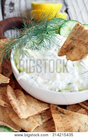 Delicious Greek Tzatziki Dip And Za'atar Pita