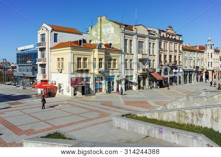 Shumen, Bulgaria - April 10, 2017: Central Pedestrian Street Bul. Slavyanski In City Of Shumen, Bulg
