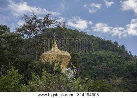Thailand Phrae Wat Phra That In Khaen Temple