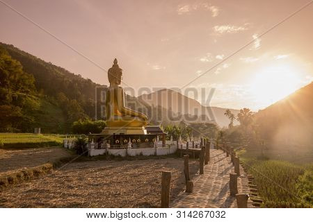 Thailand Phrae Buddha Statue Ban Na Khuha