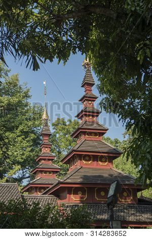Thailand Phrae Wat Jom Sawan