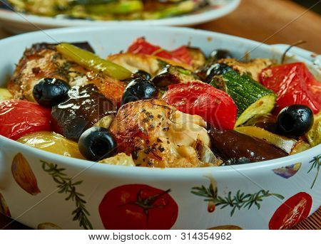 Greek Chicken Traybake,packed With Roasted Peppers, Tomatoes, Olives, Red Onion And Chicken.
