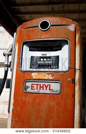 Pompa di benzina vintage