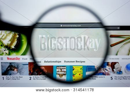 Los Angeles, California, Usa - 29 Jule 2019: Illustrative Editorial Of Womansday.com Website Homepag