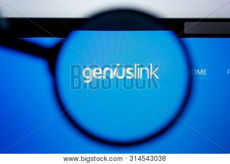 Los Angeles, California, Usa - 29 Jule 2019: Illustrative Editorial Of Geni.us Website Homepage. Gen