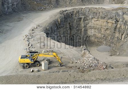 Gul stenbrud Digger