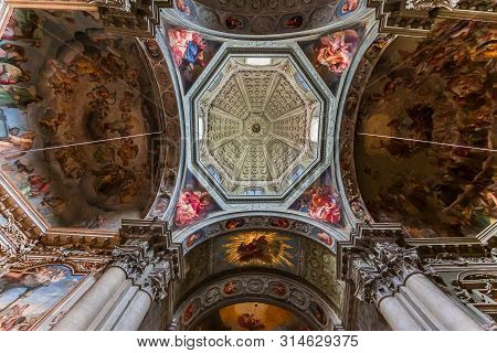 Basilica San Fedele, Como, Italy