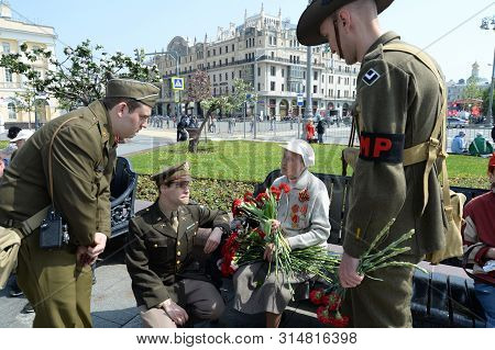 Moscow, Russia - May 9, 2019:reenactors In The Form Of U.s. Soldiers During World War Ii During The 