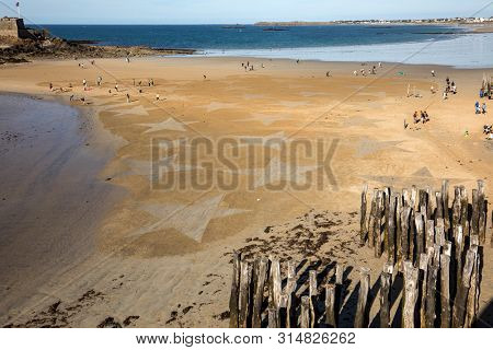 Saint-malo, France - September 15, 2018: The Stars On The Beach In Saint Malo. Brittany, France