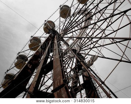 Old Ferris Wheel In Abandoned City Prypyat.