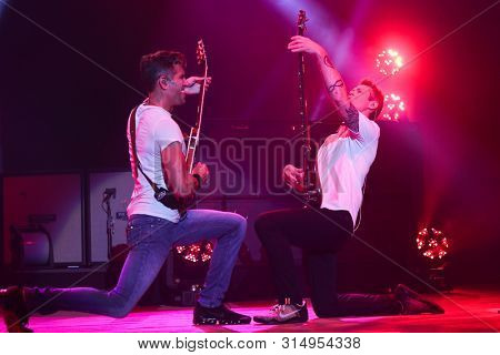WANTAGH, NY - JUL 26: Nick Hexum (L) and Aaron 