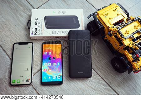 Packaging Of The External Battery. Battery For Charging Devices