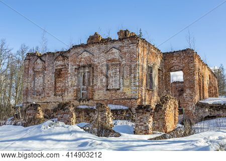 Architecture Of The Territory Of The Apraksin Manor In The Village Of Olgovo, Russia