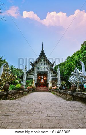 Wat Lok Moli temple in Chiang Mai