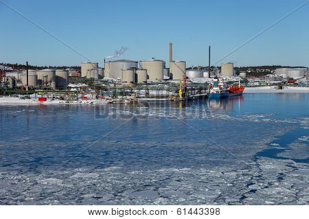 Port Chained Ice