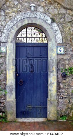 Puerta azul