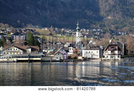 ST. GILGEN, AUSTRIA - DECEMBER 14: St. Gilgen on Wolfgang See lake, Austria on December 14, 2014.