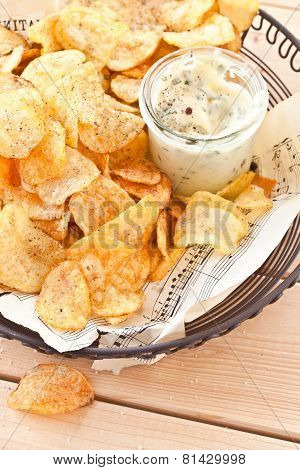 Vintage Mesh Basket With Chips