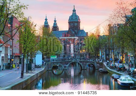 The Basilica Of Saint Nicholas (sint-nicolaasbasiliek) In Amsterdam