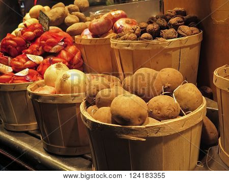 cubes with potatoes and onions in the market