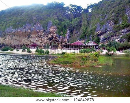 beach tourist sites in Aceh is very comfortable and beautiful