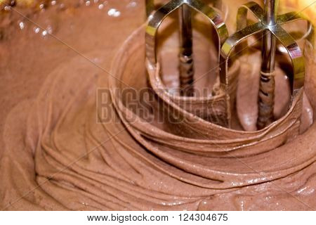 Mixing chocolite for cake with electric mixer
** Note: Soft Focus at 100%, best at smaller sizes