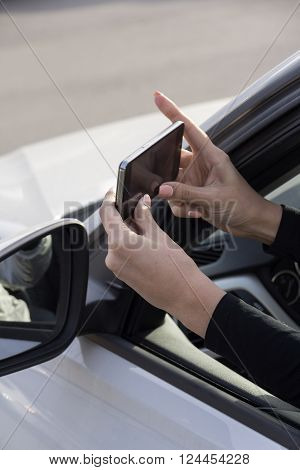 a girl takes pictures on a cell phone from the car window
** Note: Soft Focus at 100%, best at smaller sizes