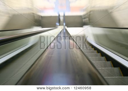 scale mobili trasporto moto blured business background