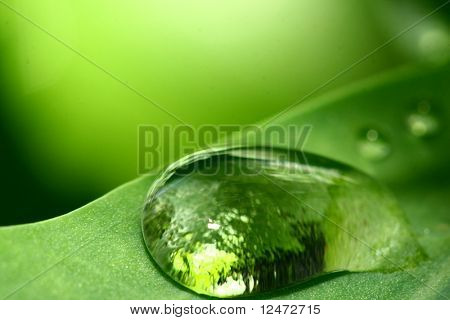 természetes vízcsepp