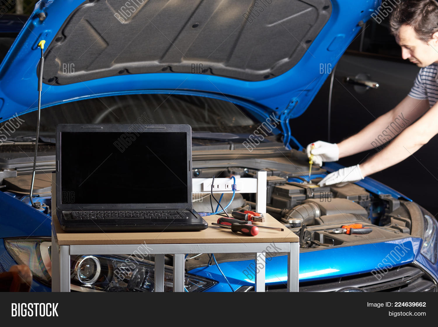 Car Diagnostic Station Image & Photo (Free Trial) Bigstock
