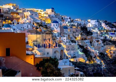 Vier of oia village , santorini greece
