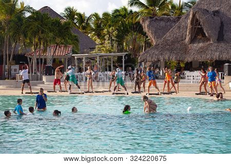 Dominican Republic, Bayahibe, Catalonia Gran Dominicus Hotel - 18 June 2019: Annimation In Tropical 