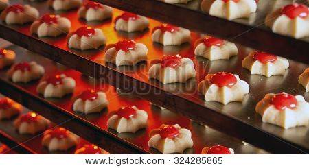 Cookie Making Factory Bakery Fresh Cook Biscuit