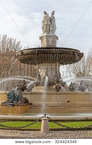 Fontaine De La Rotonde In Aix En Provence France