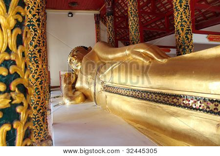 พระนอน