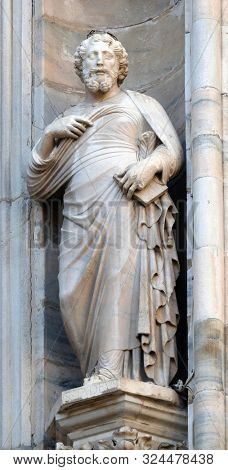 Saint Judas Thaddaeus, statue on the Milan Cathedral, Duomo di Santa Maria Nascente, Milan, Lombardy, Italy