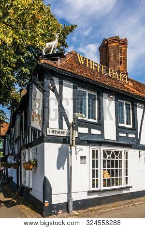 Beaconsfield, England - August 24th 2019: The White Hart Pub And Restaurant. The Building Dates From