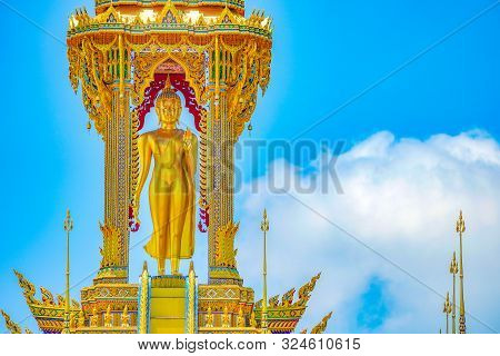Golden Castle At Wat Thasung Or Wat Chantaram