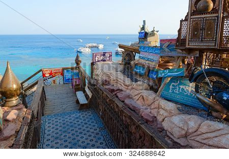 Sharm El Sheikh, Egypt - September 19, 2019: Descent Down Stairs To Popular Farsha Cafe With Origina