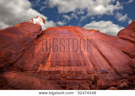 Rock Red Butte In Arizona monumento valle