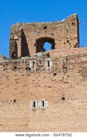 Hrad Lucera. Puglia. Itálie.
