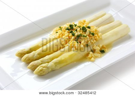 Bleichspargel flämischen Stil