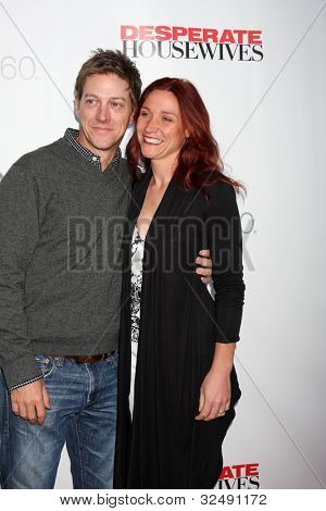 LOS ANGELES - APR 29: Kevin Rahm, kone ankommer til 