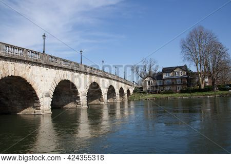 Maidenhead Bridge Crossing The Thames In Maidenhead, Berkshire In The Uk, Taken On The 30th March 20