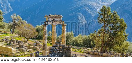 Delfos Oracle, Peloponese, Greece