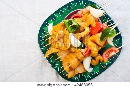brochette de poulet prêt à être grill