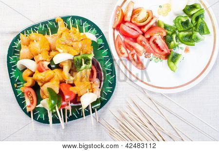 brochette de poulet prêt à être grill